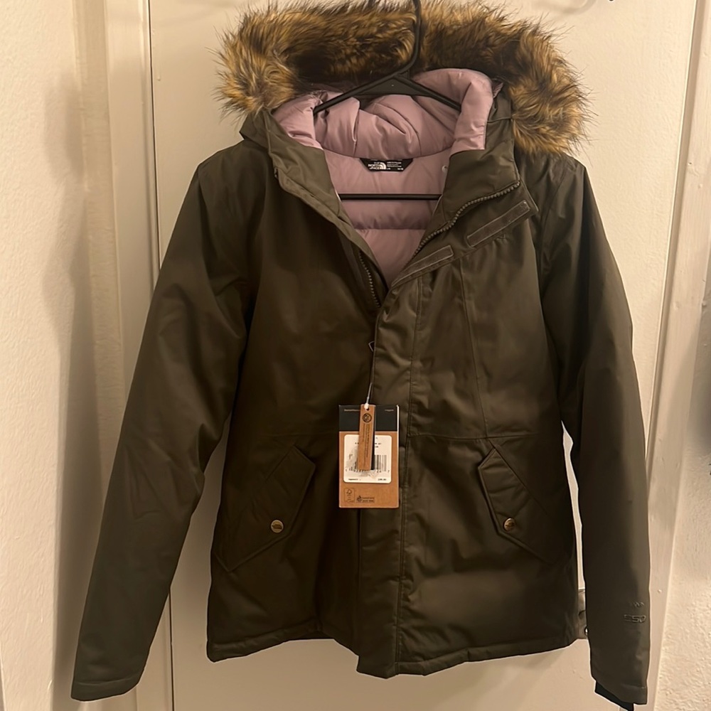 The North Face NWT Coat Youth Size L 14/16